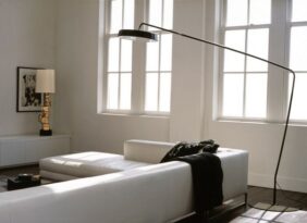 Decorating-ideas-lighting-floor-lamp-simple-design-purist-living-room