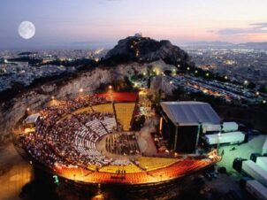 summer-concert-at-Lykavitos-Hill-Theatre
