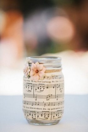 5-romantic-sheet-music-decorating-ideas