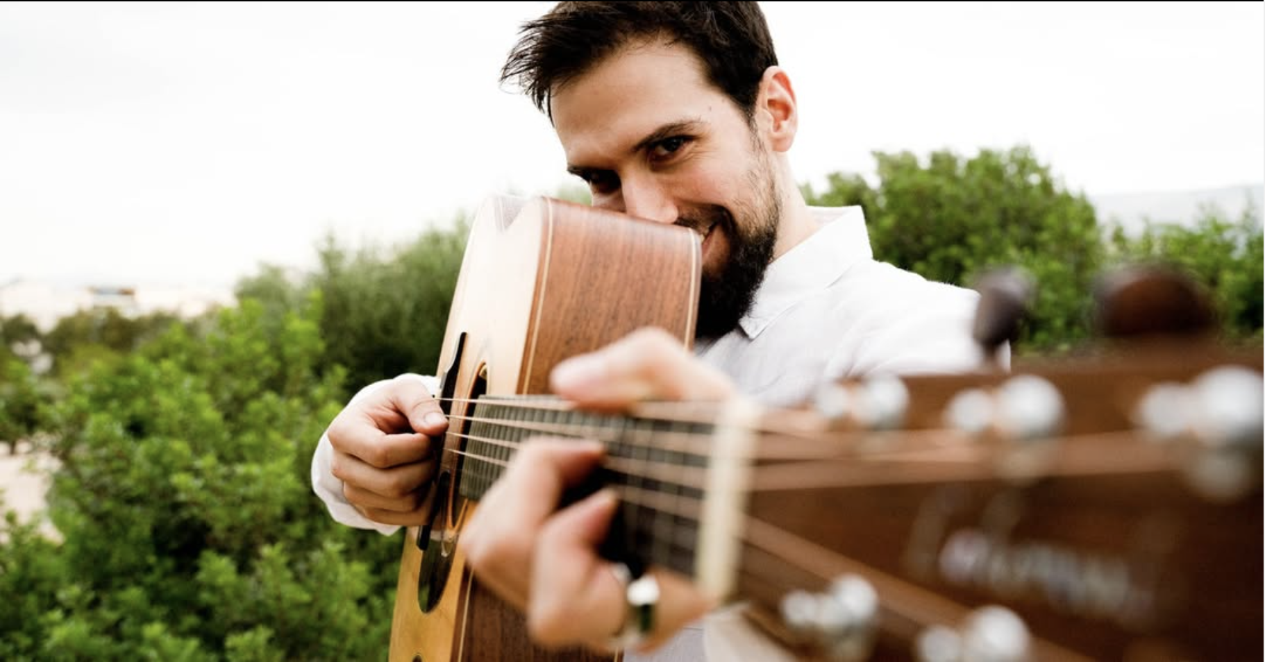 Γιάννης Κρόμπας - Θέλω να δημιουργώ, να μοιράζομαι και να εμφανίζομαι.